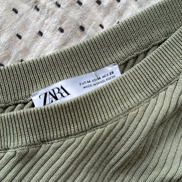 *SOLD* Crop one-shoulder knit top - Picture 2 of 4